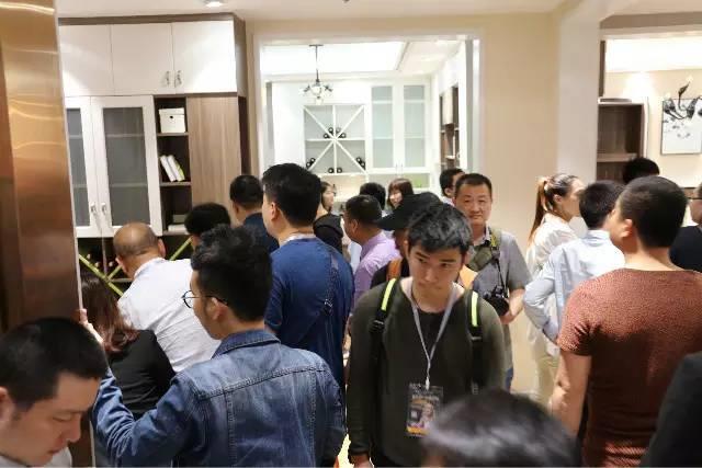 2017年广州定制家居展圆满收官,德维尔再踏新(xīn)征程!